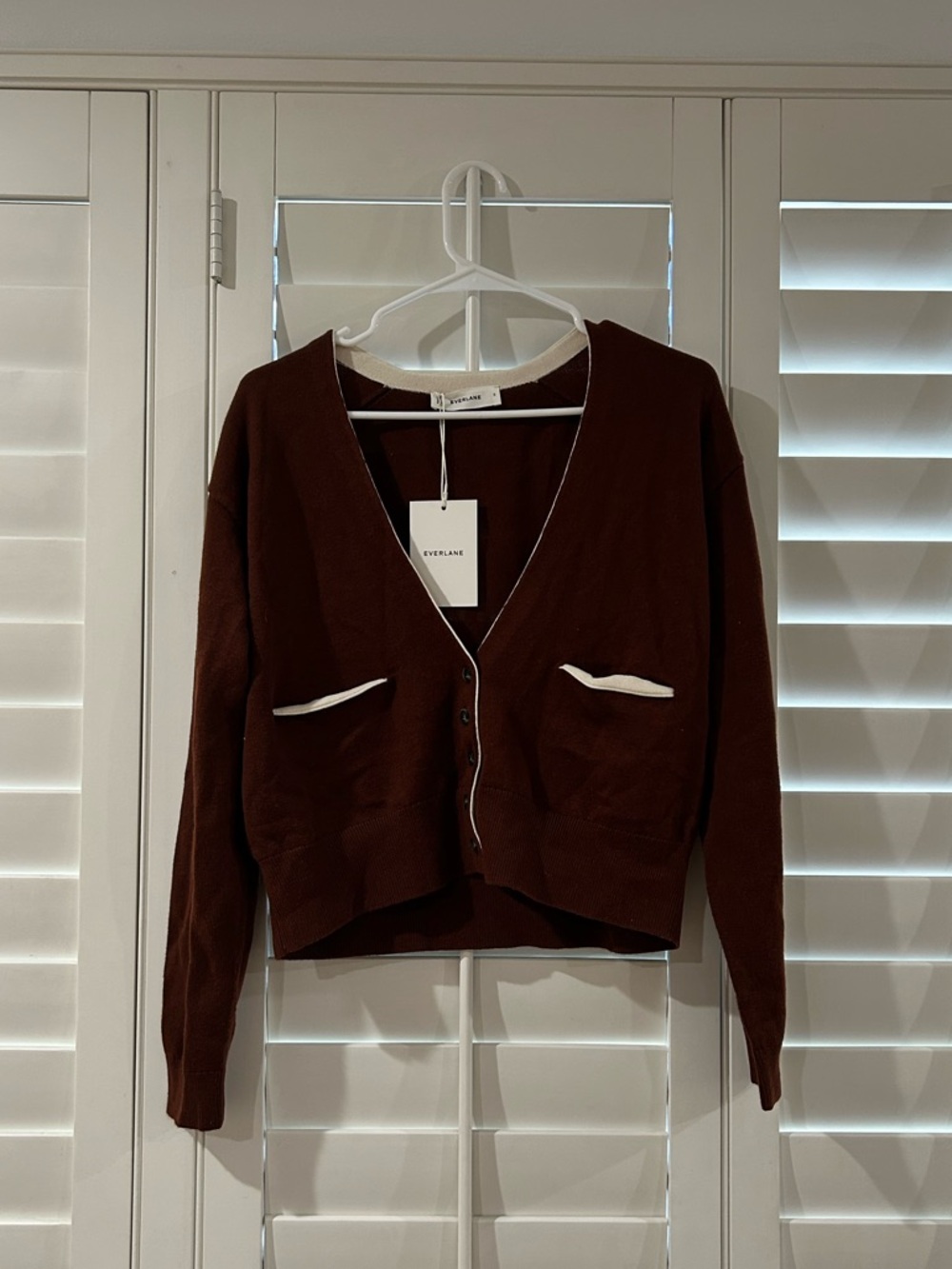 Everlane Deep V-Neck Cardigan - Picture 7 of 10
